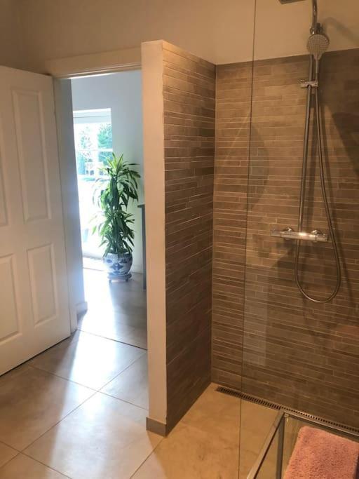 Cozy, Quiet Guest House Perfect For Business Or Pleasure 希勒勒 外观 照片